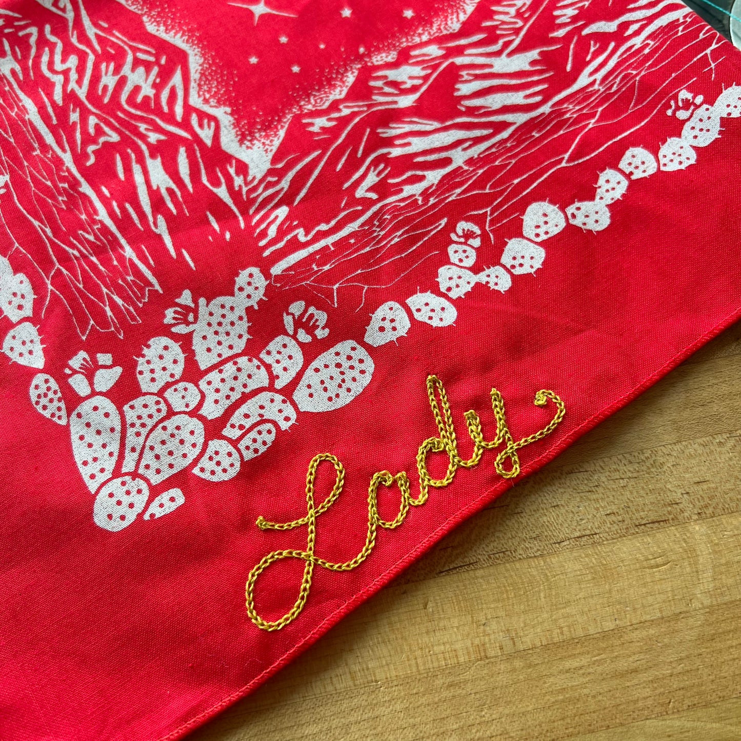 The Solitario Bandana Red